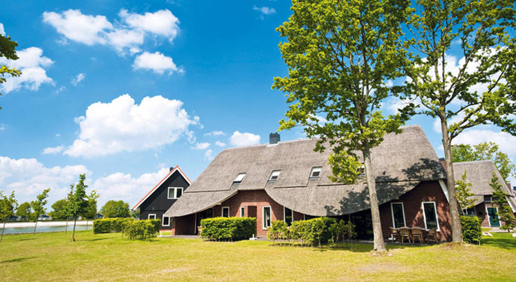 Hof van Saksen (Drenthe): luxe vakantiepark