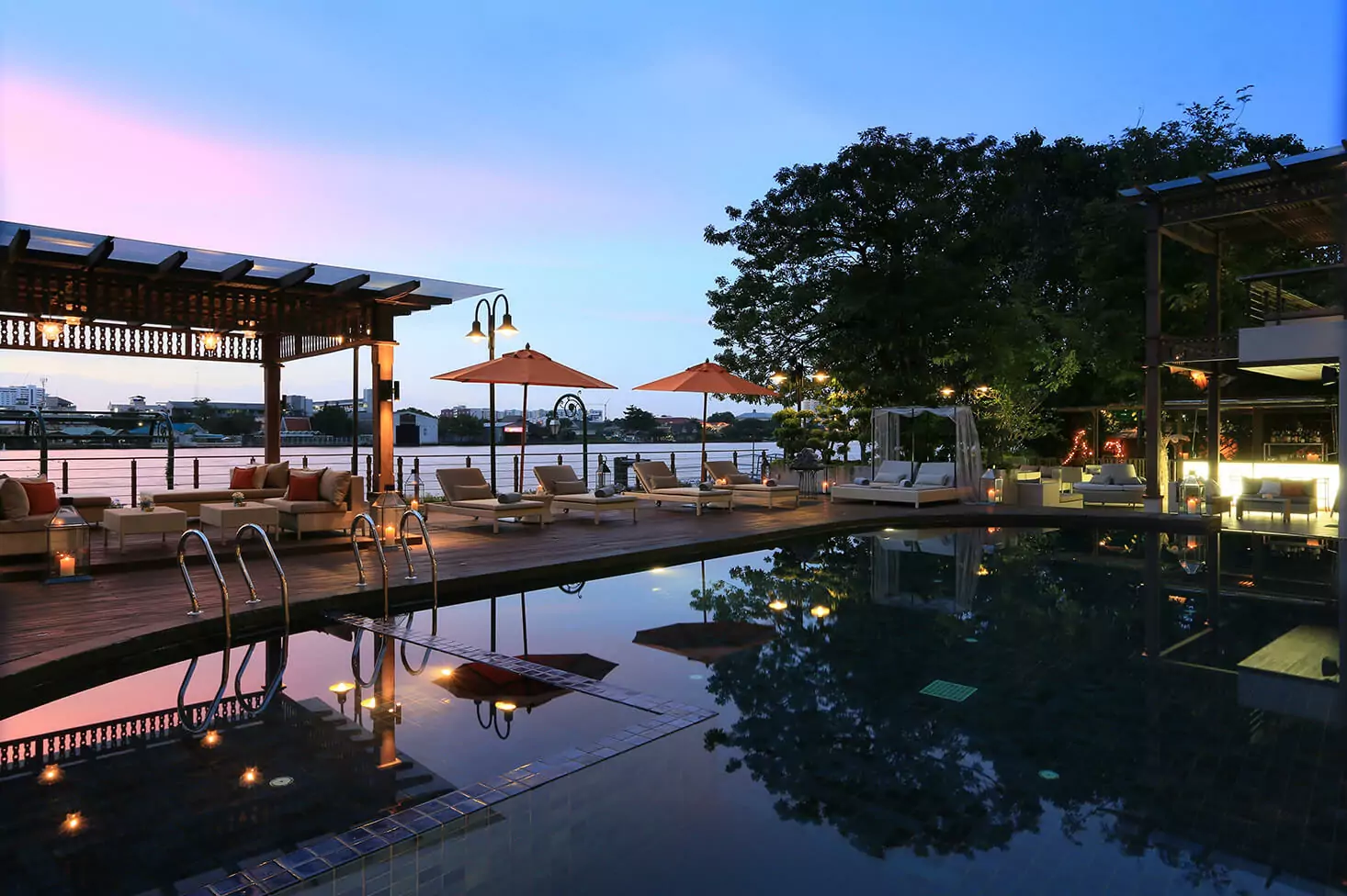 Tempels Bangkok, Riva Surya Bangkok