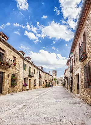 Straatbeeld Pedraza, Spanje