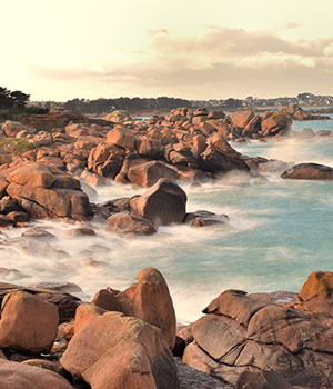 Bezienswaardigheden Bretagne, roze granietrotsen