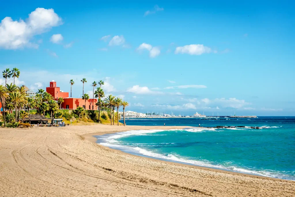 Mooiste stranden aan de Costa del Sol: Playa de Bil Bil