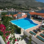 Mooiste stranden Kefalonia: Myrthos Beach, Appartementen Makis