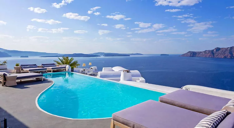 Wow! Van deze (wegdroom)hotels op Santorini valt jouw mond open