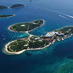 Populaire badplaatsen Kroatië; Rovinj, Island Hotel Istra