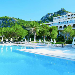 Mooiste stranden Corfu: Glyfada, Lti Louis Grand Hotel