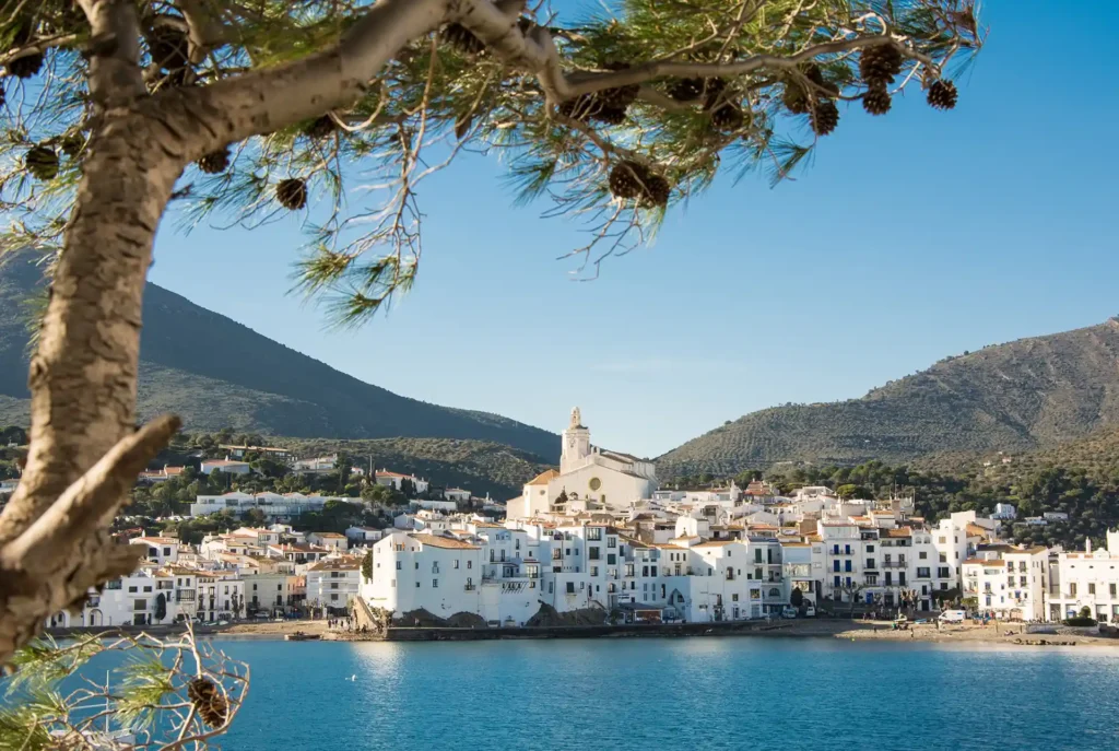 Cadaqués, Spaans kunstenaarsdorpje, baai