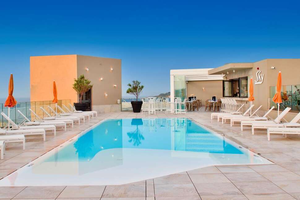 Luna Holiday Complex, Malta