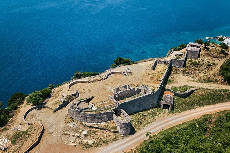 Wat te doen in Budva: Fort Mogren