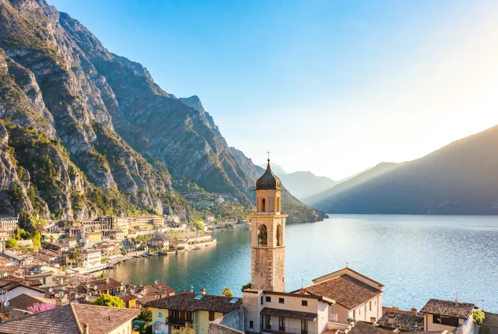 Badplaatsen Gardameer: Limone sul Garda