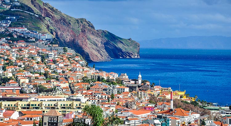 Madeira vakantie; Bezienswaardigheden, Activiteiten & Stranden - Reisliefde Madeira vakantie; Bezienswaardigheden, Activiteiten & Stranden - Reisliefde
