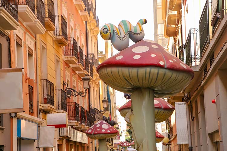 Wat te doen in Alicante: paddenstoelen straat