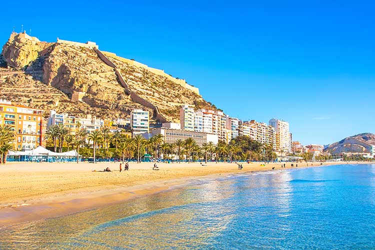 Wat te doen in Alicante: Playa del Postiguet