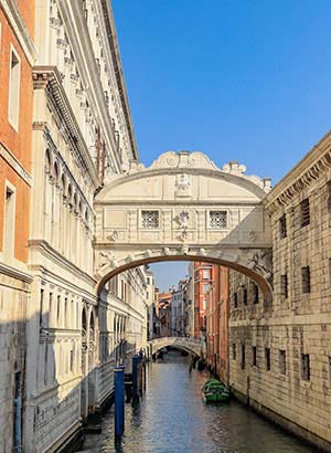 Bezienswaardigheden Venetië: Brug der Zuchten