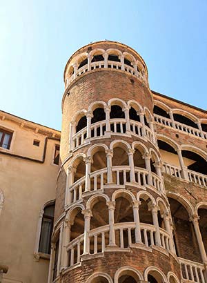 Bezienswaardigheden Venetië: Scala del Bovolo