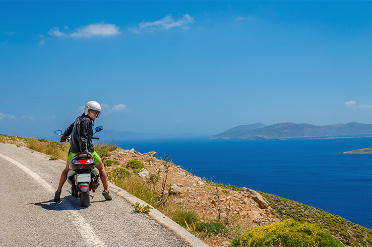 Doen op Corfu: Scooter huren