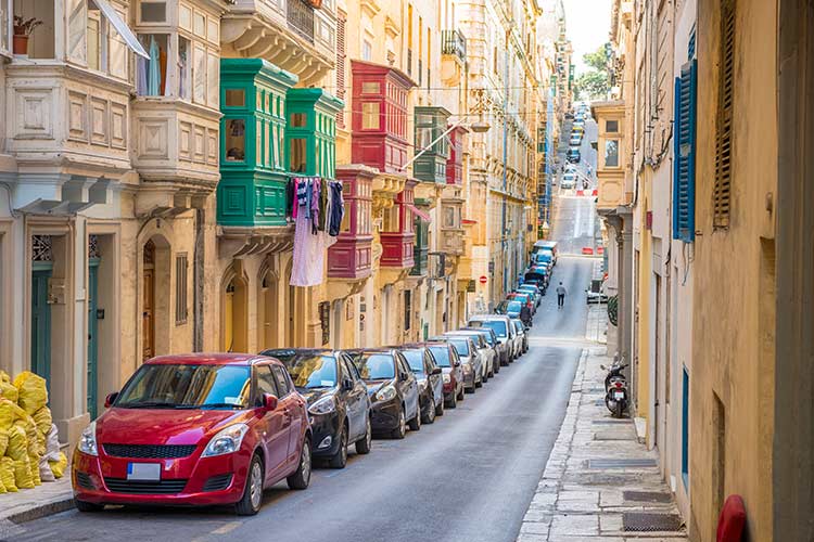 Auto huren Malta: verkeersregels