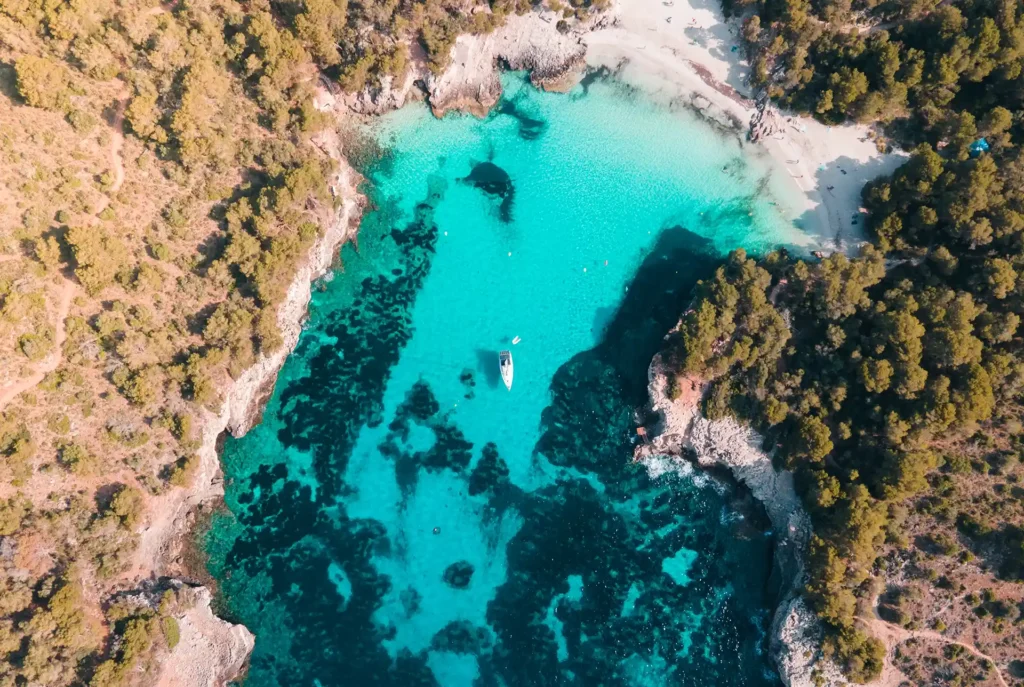 Bezienswaardigheden Menorca: strand Cala en Turqueta