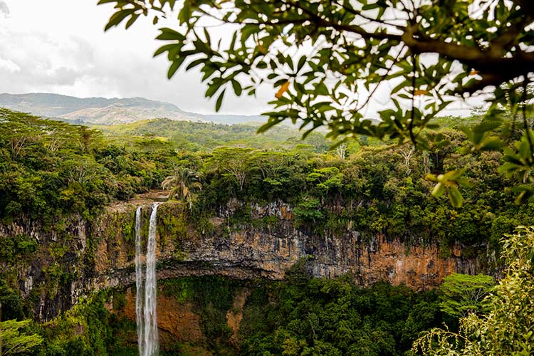 The Seven Coloured Earth Mauritius, waterval Chamarel