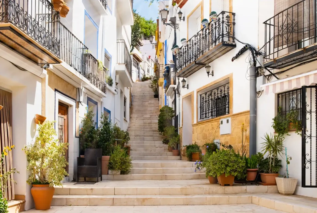 Wat te doen Alicante: El Barrio de Santa Cruz