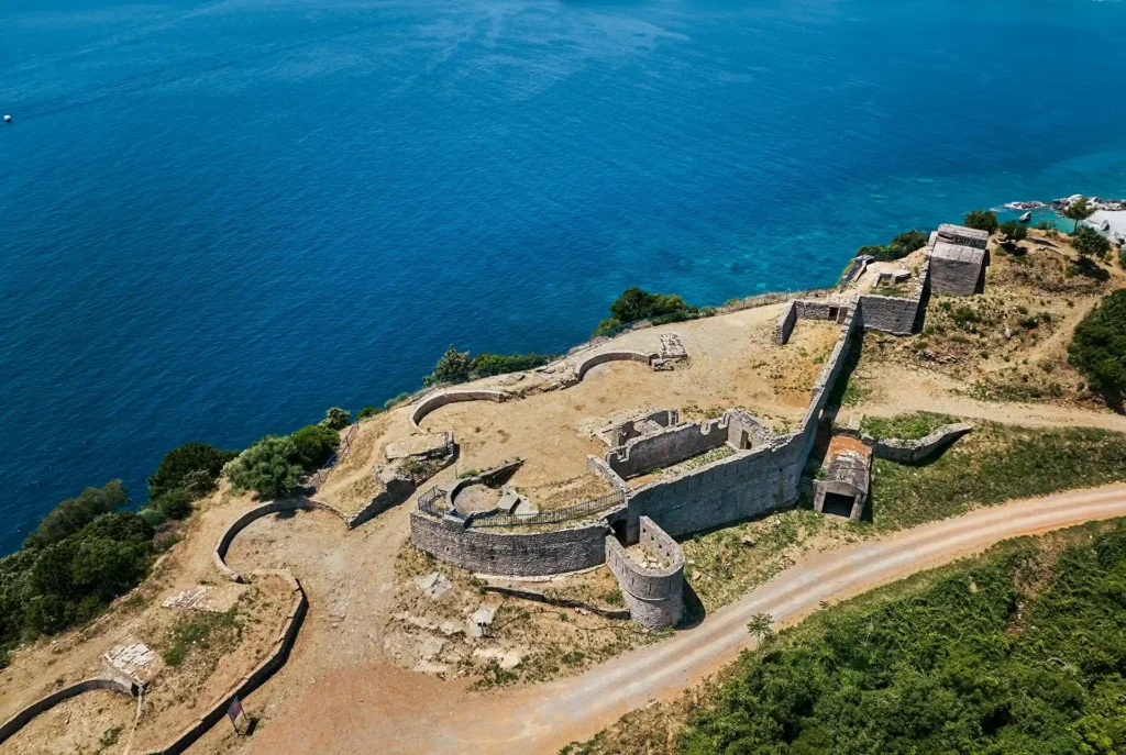 Wat te doen in Budva, Montenegro: fort
