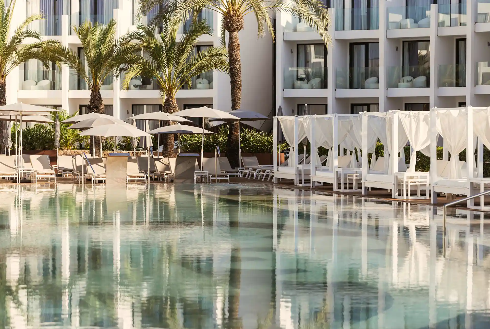 Mooiste hotels Ibiza - Bless Ibiza The Site