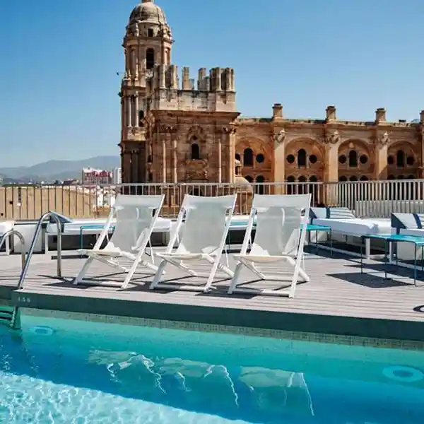 Molina Lario, Barcelona