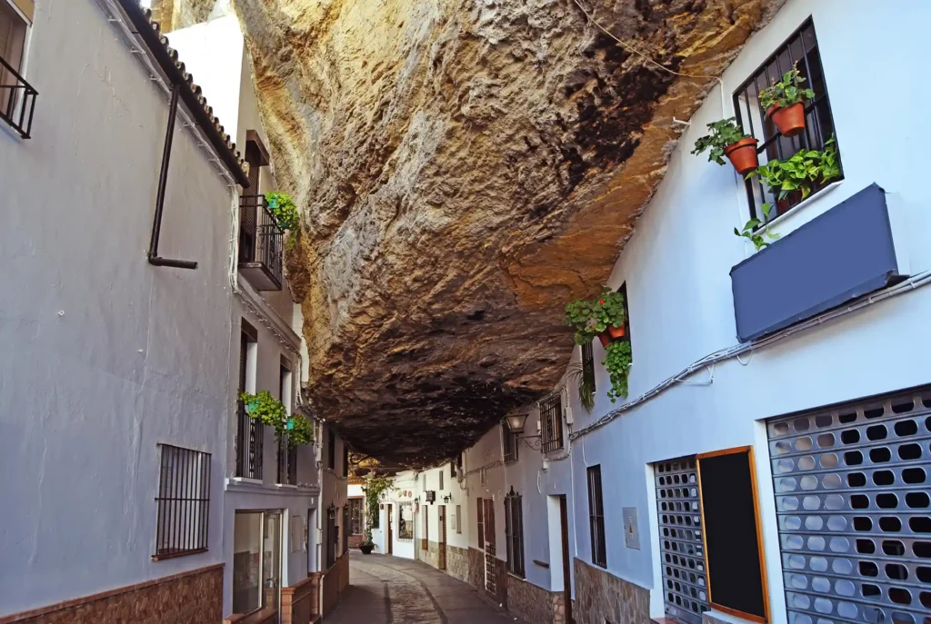 Ronda brug bezienswaardigheden, Sentenil de las Bodegas