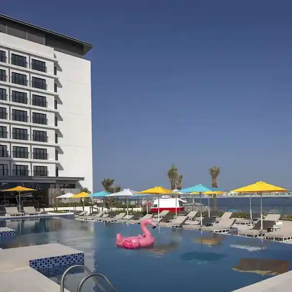 Rove Le Mar Beach, Dubai