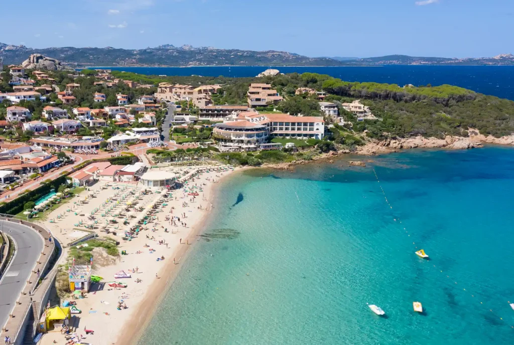 Leukste badplaatsen Italië: Baja Sardinia