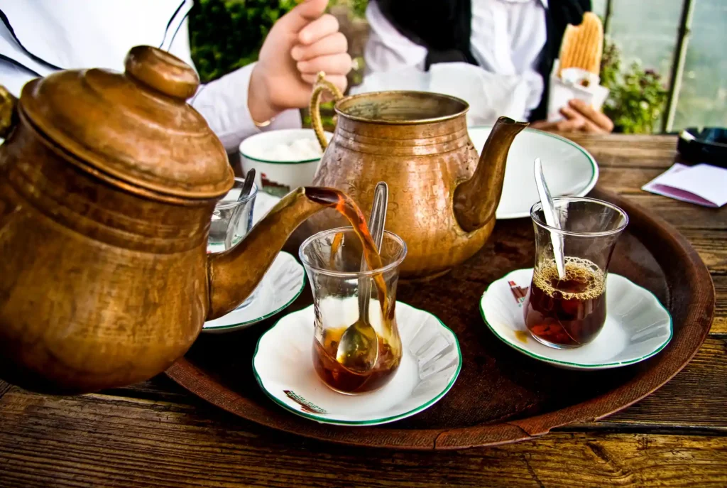 Turkse keuken specialiteiten: thee