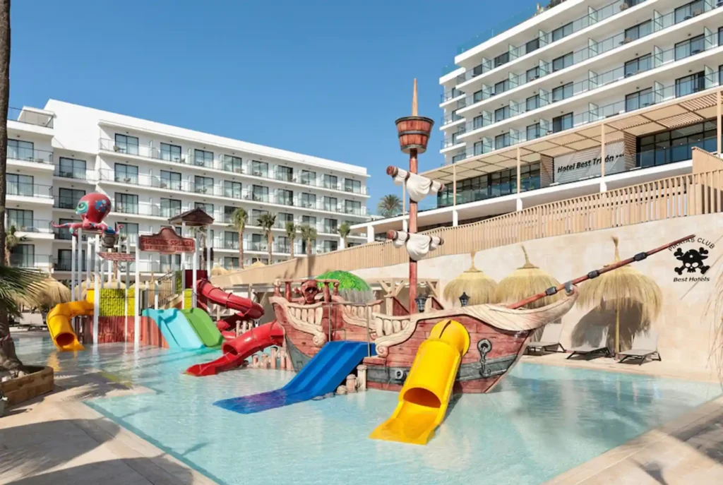 Mooie zwembaden hotels: Best Hotels Triton