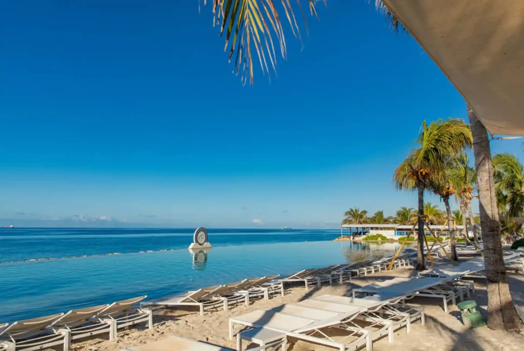 Doen op Curaçao, hoteltip: Papagayo Beach Hotel