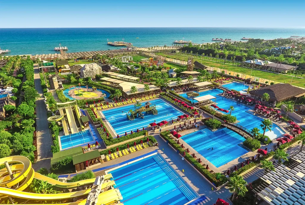 Liefhebbers van glijbanen zijn aan het goede adres bij Voyage Belek Golf & Spa in Turkije