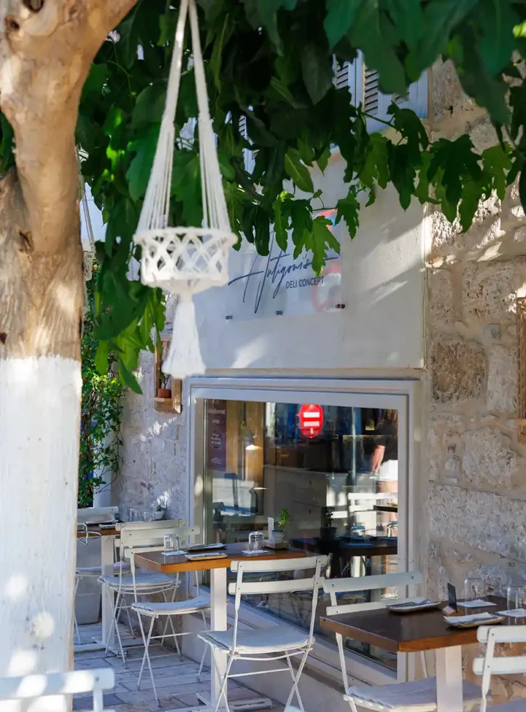 Leukste restaurants Samos, Antigoni's Deli Concept