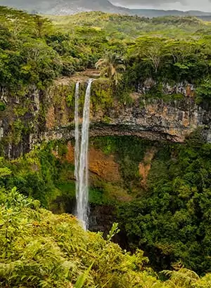Seven Coloured Earth Mauritius, Waterfall Chamarel