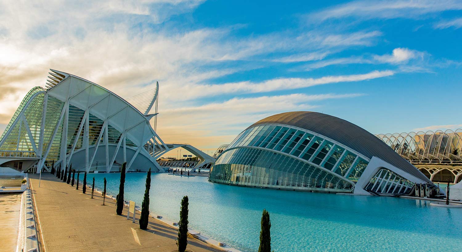 Valencia populairder dan Barcelona Valencia populairder dan Barcelona