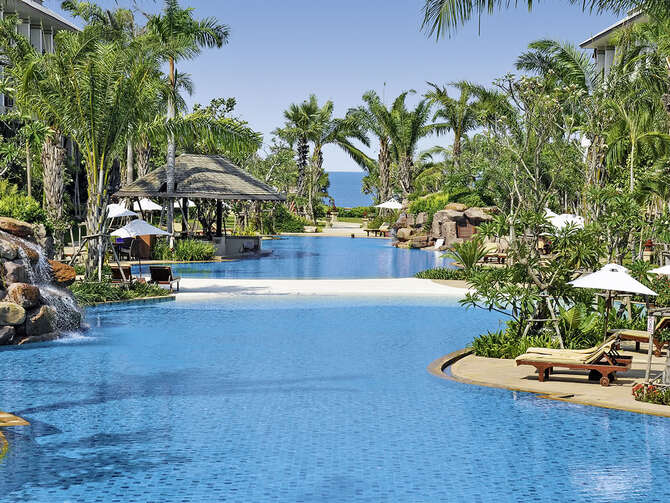 Ravindra Beach Resort & Spa Jomtien