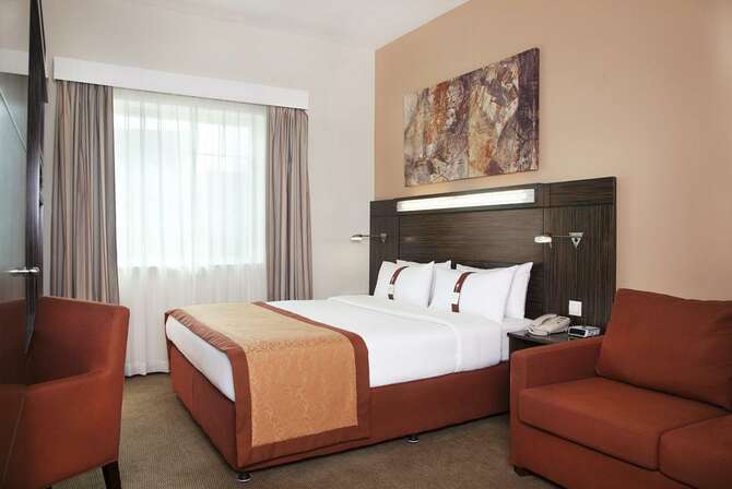 Holiday Inn Express Dubai Safa Park Dubai