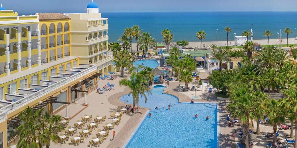 Mediterraneo Bay Hotel & Resort