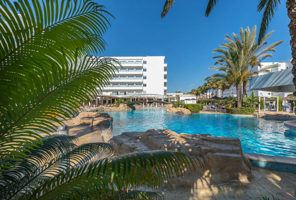 Tasia Maris Beach Hotel